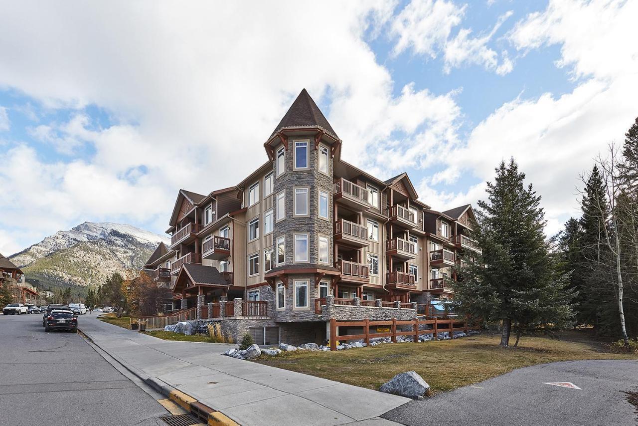 Mountain View Escape With Open Hot Tub, Views!! Villa Canmore Exterior photo